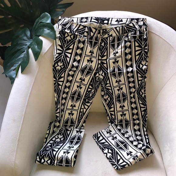 Forever 21 Pants - Tribal print pants w/stretch size 29